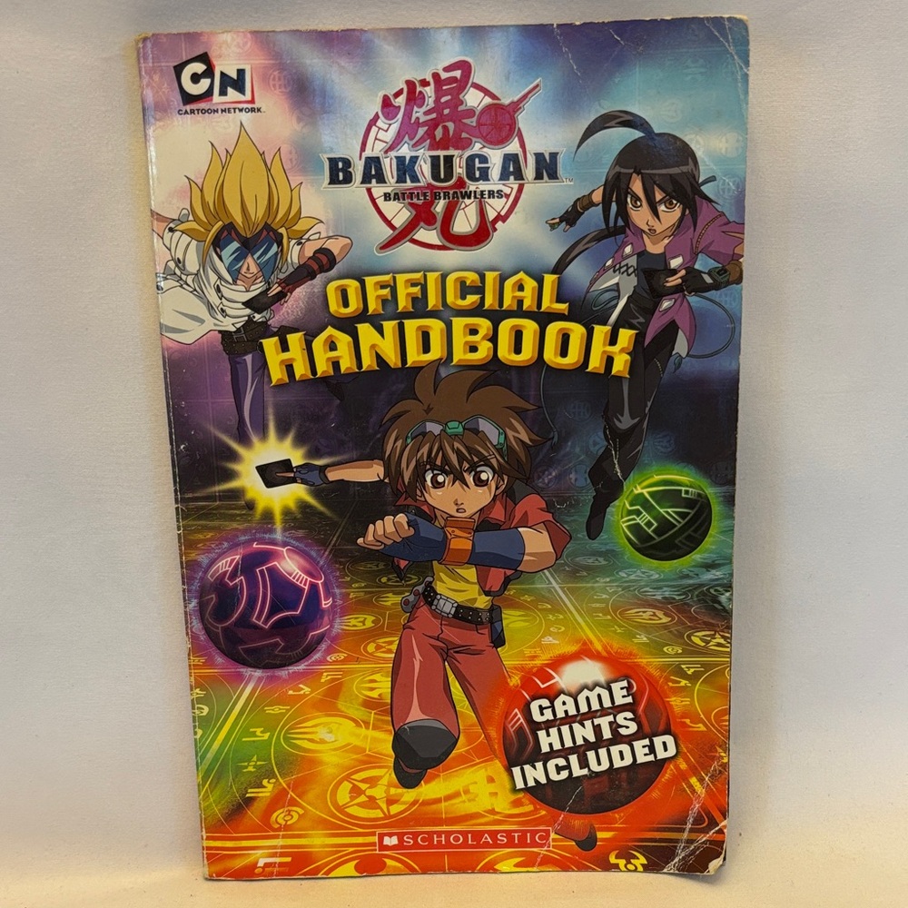 BAKUGAN BATTLE BRAWLERS OFFICIAL HANDBOOK - GOOD CONDITION- MILD SIGNS OF WEAR